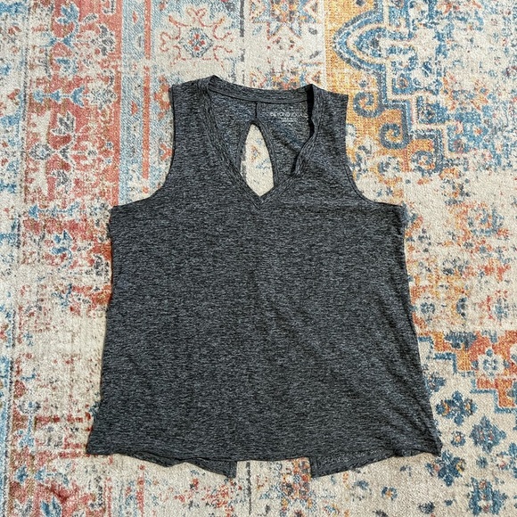 Beyond Yoga space dye grey featherweight split-back tank - Picture 1 of 8